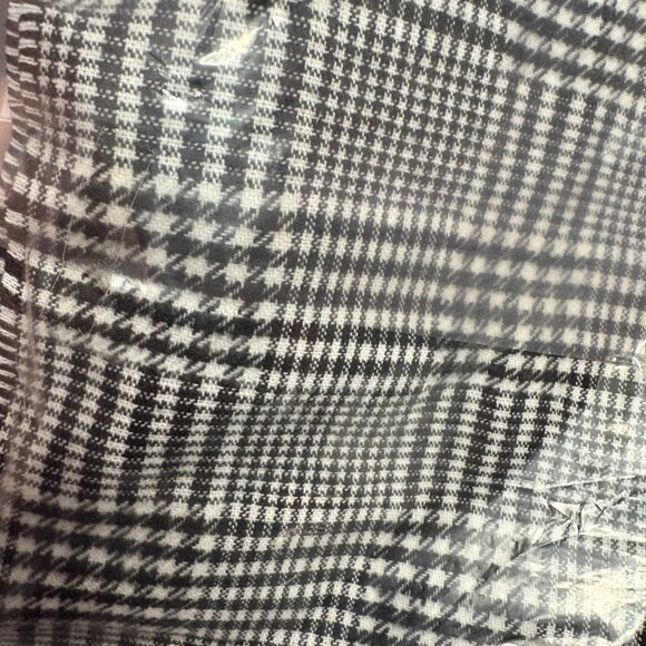 Lands' End "CashTouch" Winter Scarf in "Black Glen Check" - NWT - Picture 5 of 11
